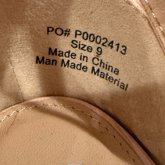 Pink T-Strap suede Block Heel Shoes/size 9 - Picture 9 of 10